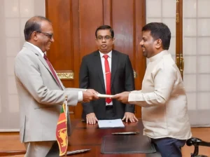 வலுசக்தி அமைச்சராக அநுர கருணாதிலக்க நியமனம்