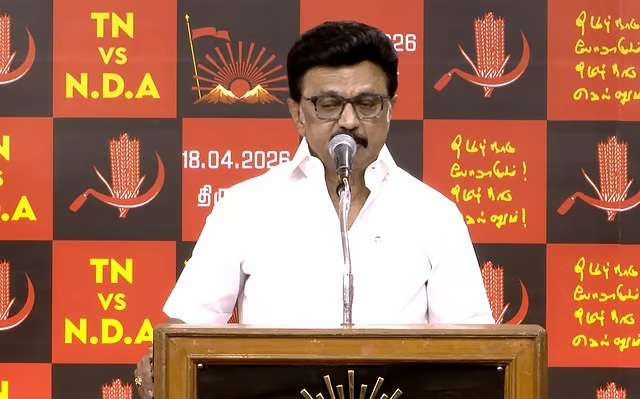 கருப்புக்கொடியால் காவிக் கொடியை வீழ்த்தியுள்ளோம் - ஸ்டாலின்