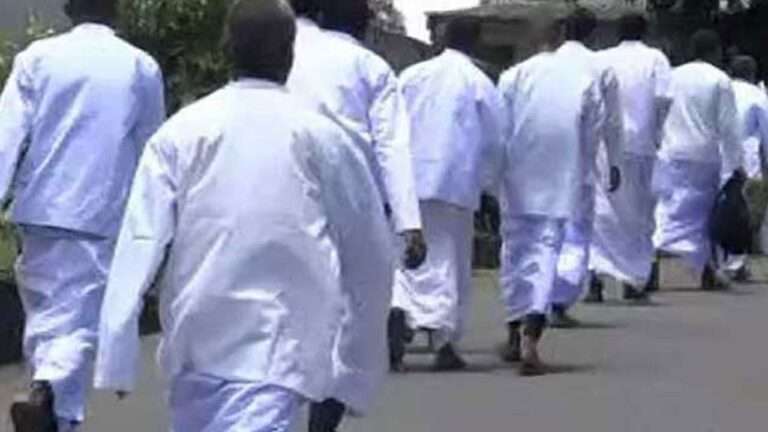 கைதிகள் 61 பேருக்கு ஜனாதிபதி பொது மன்னிப்பு