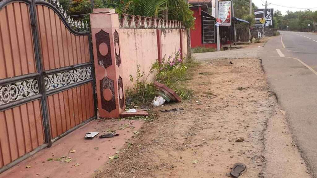 யாழில் மோட்டார் சைக்கிள் விபத்தில் இளைஞர்கள் இருவர் உயிரிழப்பு
