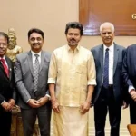 பட்டு வேட்டி, சட்டையுடன் தலைமைச் செயலகம் வந்த முதல்வர் விஜய்!