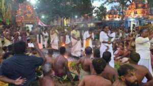 புன்னைச்சொலை பத்திரகாளி அம்மன் ஆலய தீமிதிப்பு வைபவம்