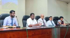 சிறு தேயிலைத் தோட்டங்களின் பிரச்சினைக்குத் தீர்வு