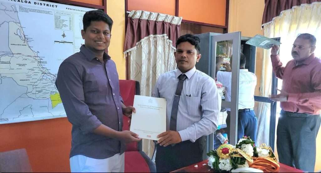 மட்டக்களப்பு போரதீவுப்பற்று பிரதேச சபை புதிய செயலாளர் பதவியேற்பு