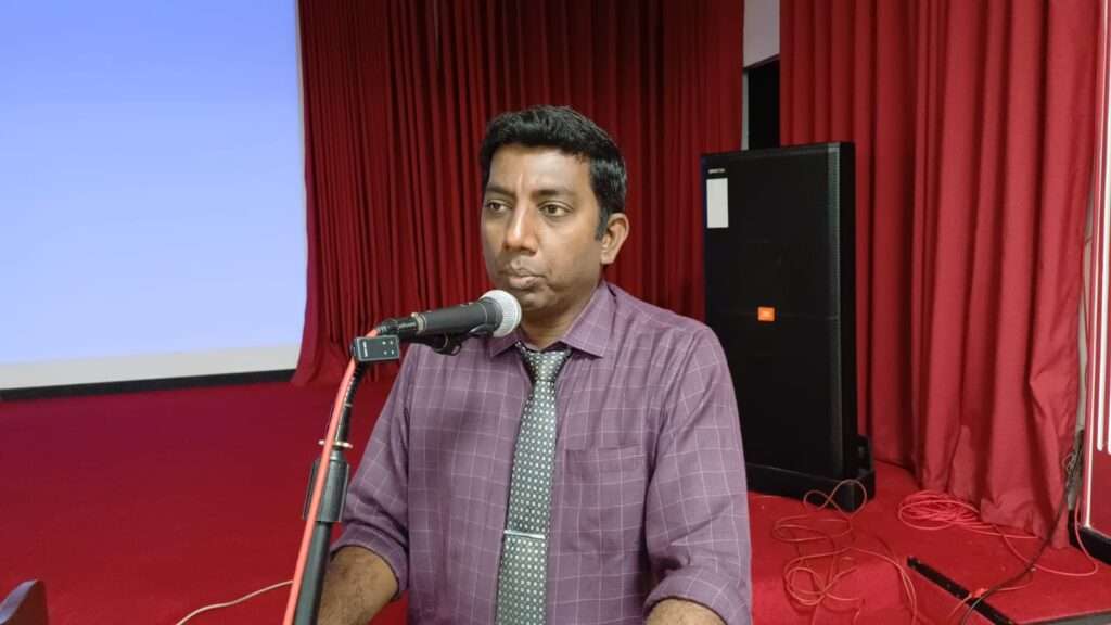 நாள்தோறும் விபத்தால் பறிபோகும் இலங்கையர் உயிர் காப்போம்