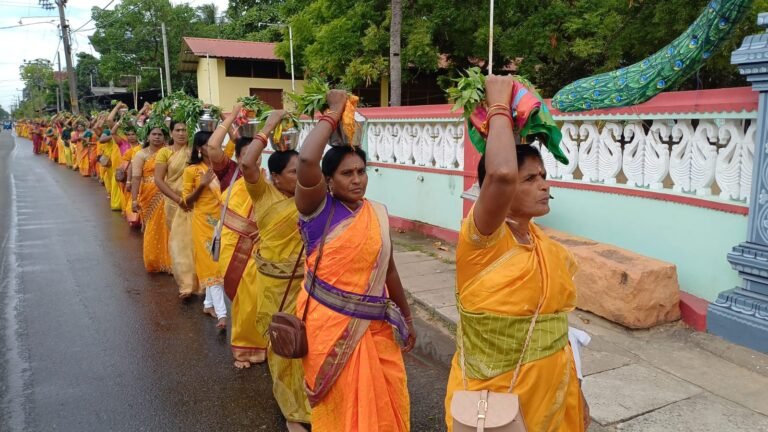 மட்டக்களப்பு திருச்செந்தூர் முருகன் ஆலய ஆடிக்கிருத்திகை