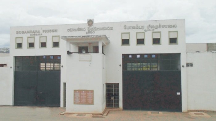 கண்டி பள்ளேகலை தும்பறை சிறைச்சாலை வளாகத்தில் பாதுகாப்பு