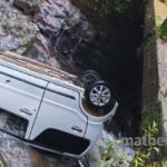 நல்லதண்ணி மோகினி அருவியில் கார் வீழ்ந்து விபத்து