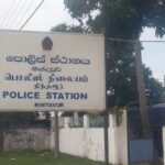 மோட்டார் சைக்கிள் சக்கரத்தில் ஆடை சிக்கி பல்கலைக்கழக மாணவி பலி!