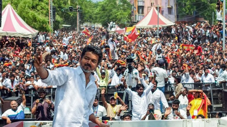 இடைத்தேர்தலுக்காக முதல்வர் விஜய் 4 நாள்கள் பிரசாரம்