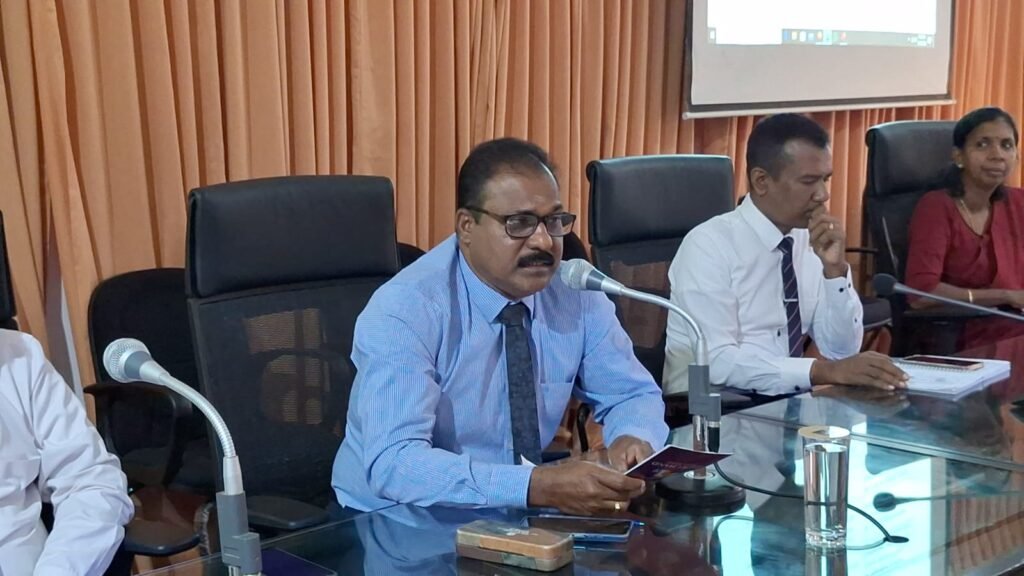 அரச உயர் அதிகாரிகளுக்கான விழிப்புணர்வும் பயிற்சியும்